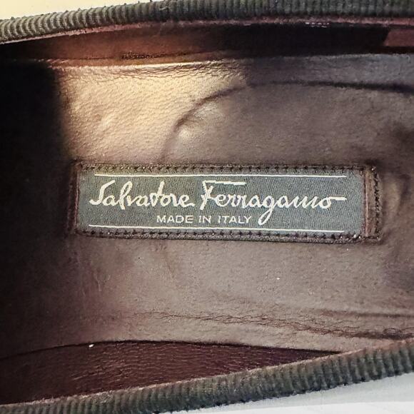 Salvatore Ferragamo Shoes Mens 9 Black Leather Loafers Classic Slip On Comfort